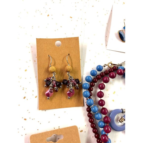 Vintage Jewelry Set Of 9 Pieces: 6 Earrings & 3 Beaded Necklaces In Maroon & Gra - Picture 4 of 9